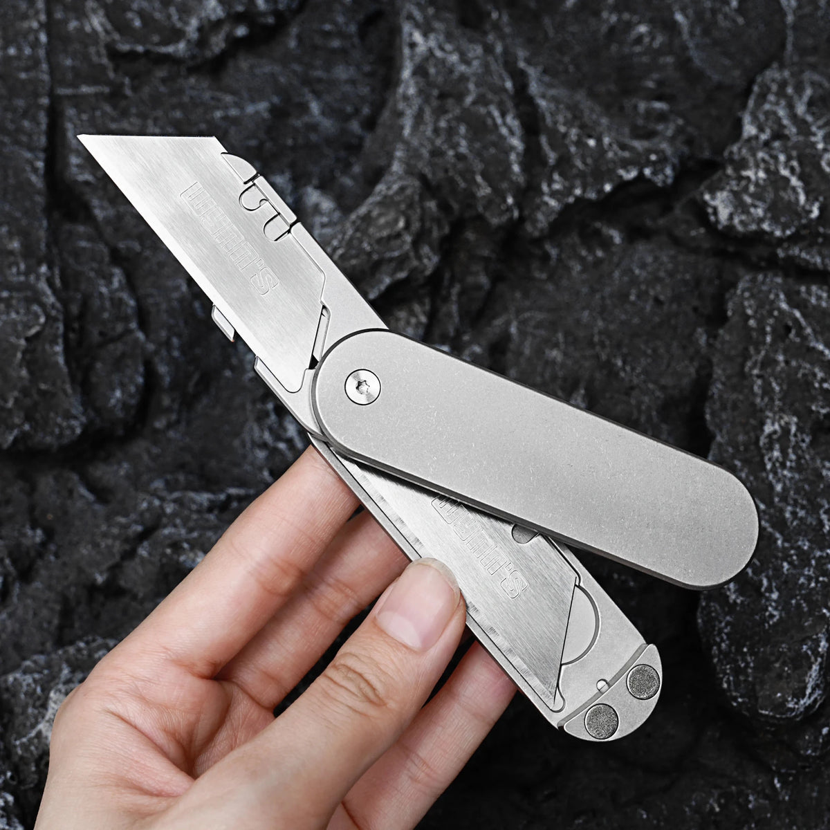 THE TiMAG UTILITY KNIFE - Averx GearTHE TiMAG UTILITY KNIFEAverx Gear